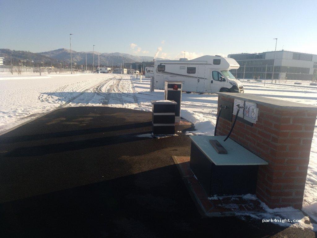 Wohnmobil Stellplatz Freiburg - Foto 2