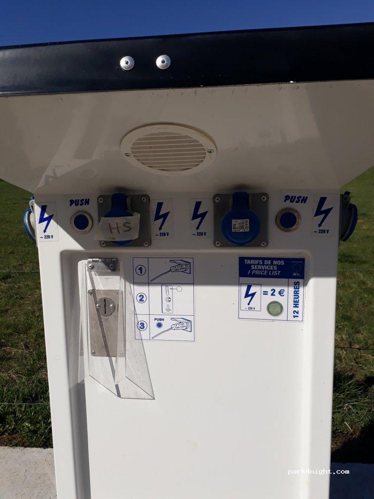 Aire de camping-car Polignac - Foto 7