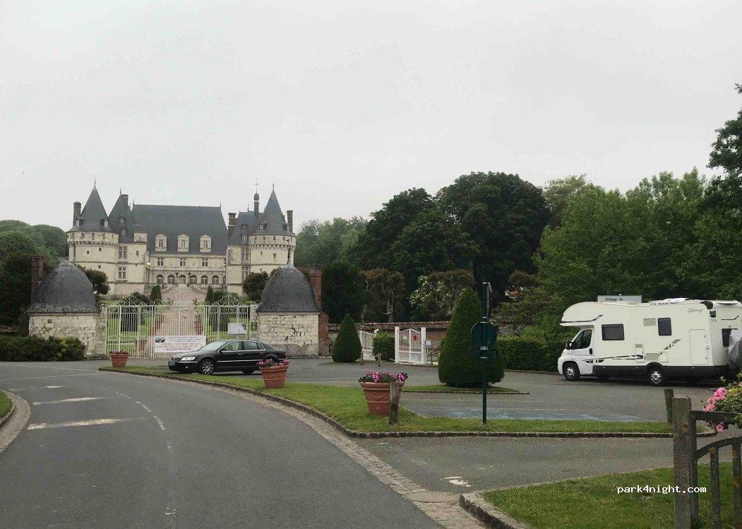 Mesnières-en-Bray Motorhome Aire - Foto 2