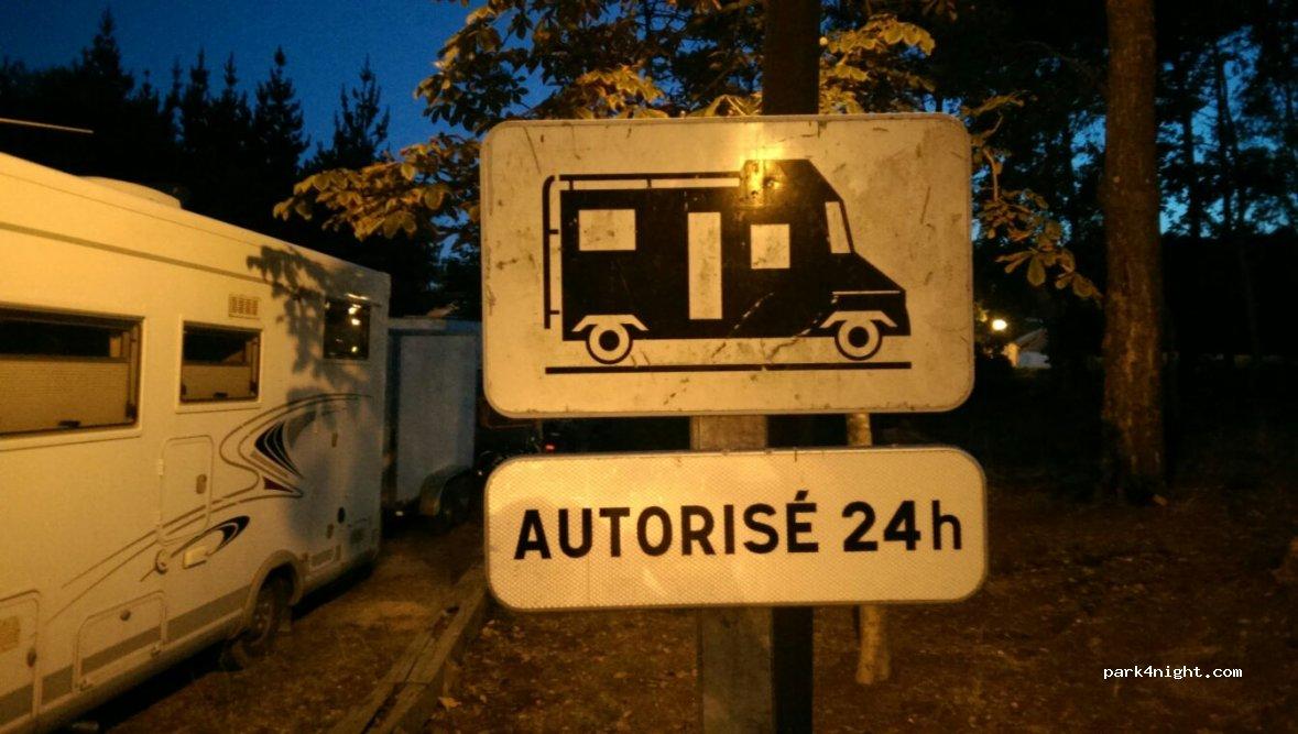 AIRE DE CAMPING-CARS MUNICIPALE DE MOLIETS-ET-MAA - Foto 4