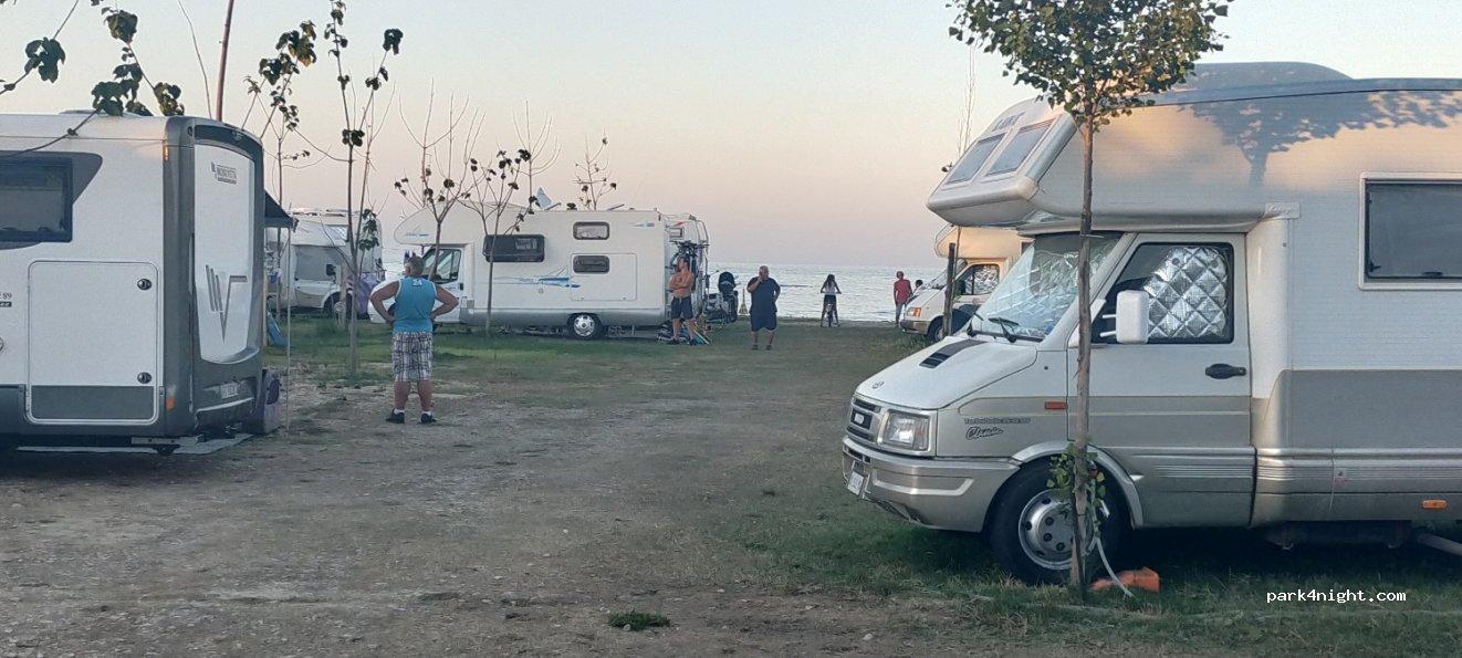 Area di sosta per camper 64026 Roseto degli Abruzzi TE - Foto 5