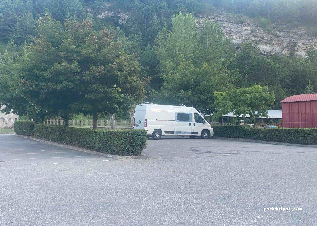 Zona de Aparcamiento y Pernoctación de Auto Caravanas