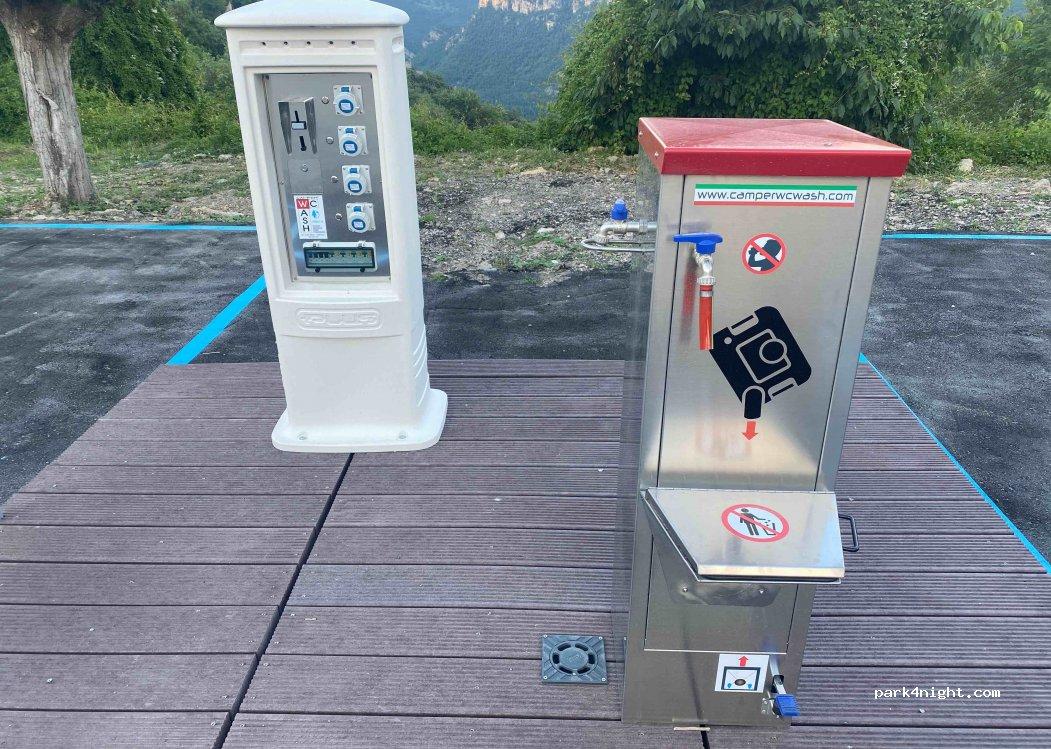 Zona de Aparcamiento y Pernoctación de Auto Caravanas - Foto 5