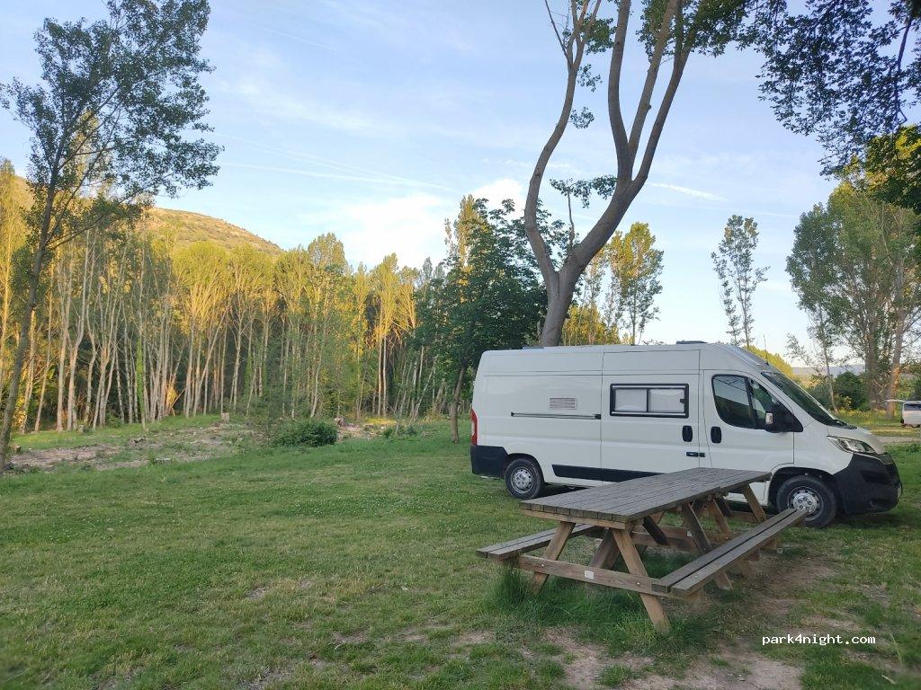 Área autocaravanas Yanguas