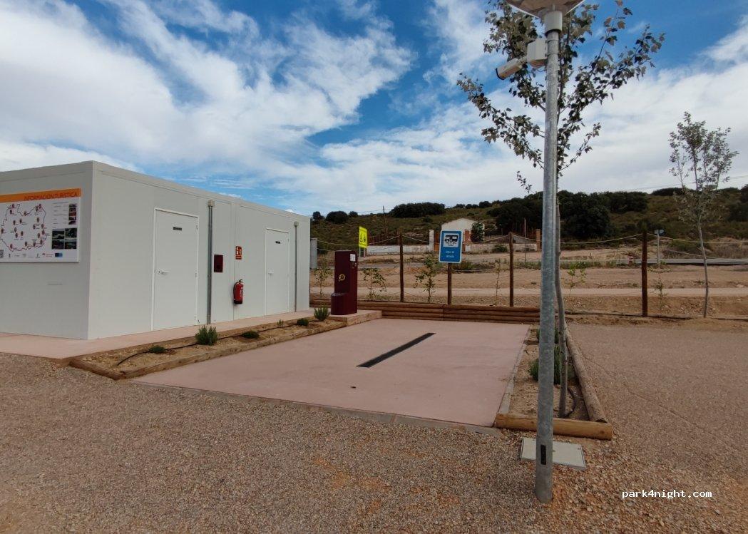 Aparcamiento para autocaravanas - Foto 6