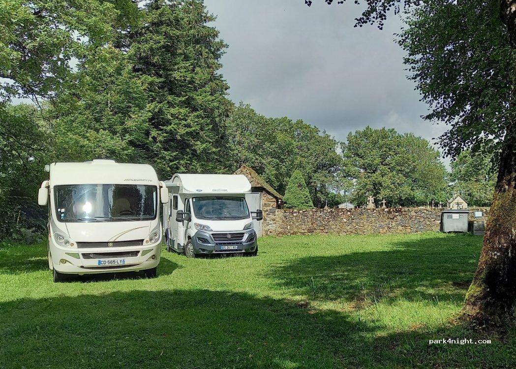 Aire de camping-car LACROIX BARREZ - Foto 2