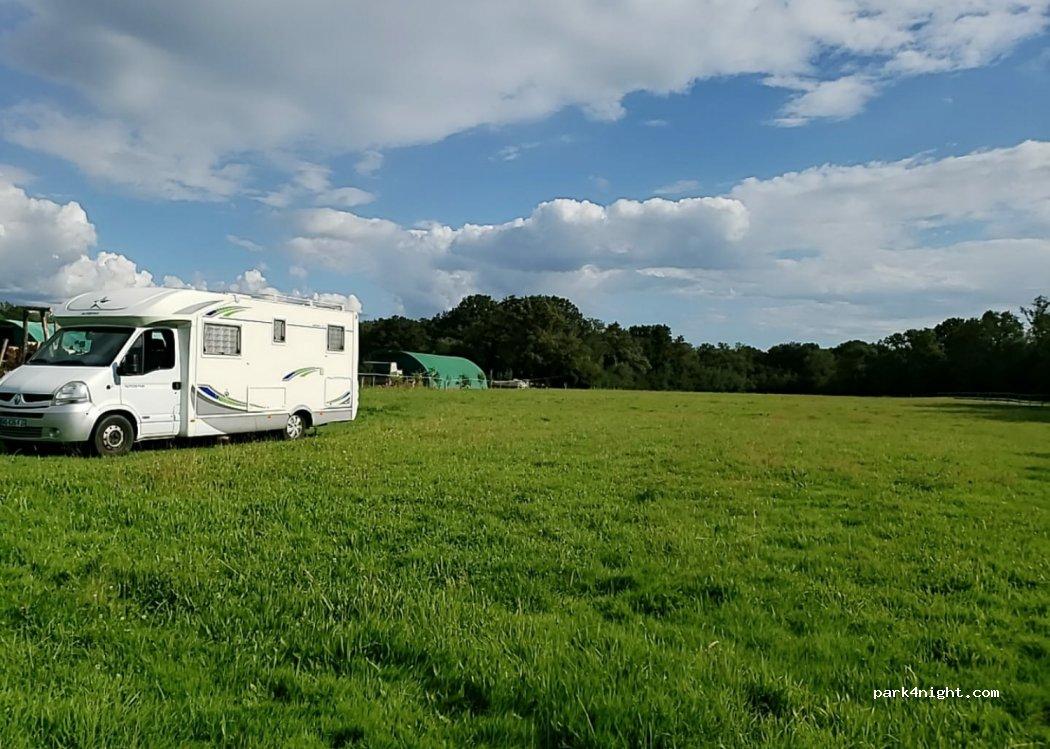 Aire De Stationnemt Pour Camping-car - Foto 3