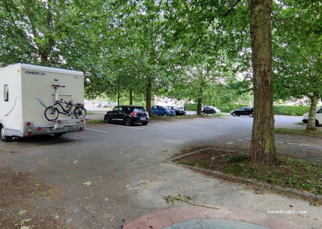 Aire camping-car Chartres - Foto 2