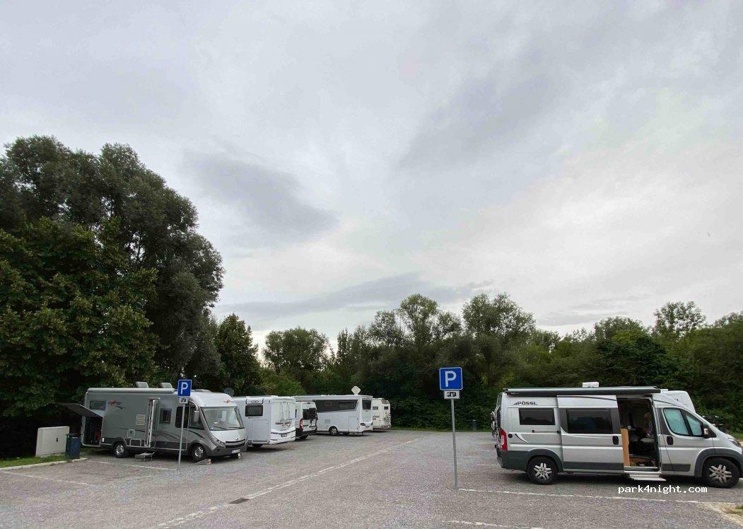 Wohnmobil Parkplatz - Foto 2