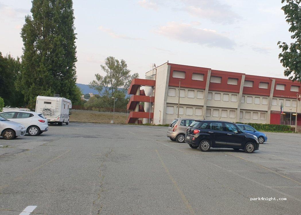 Area Sosta Camper - Ivrea - Foto 6