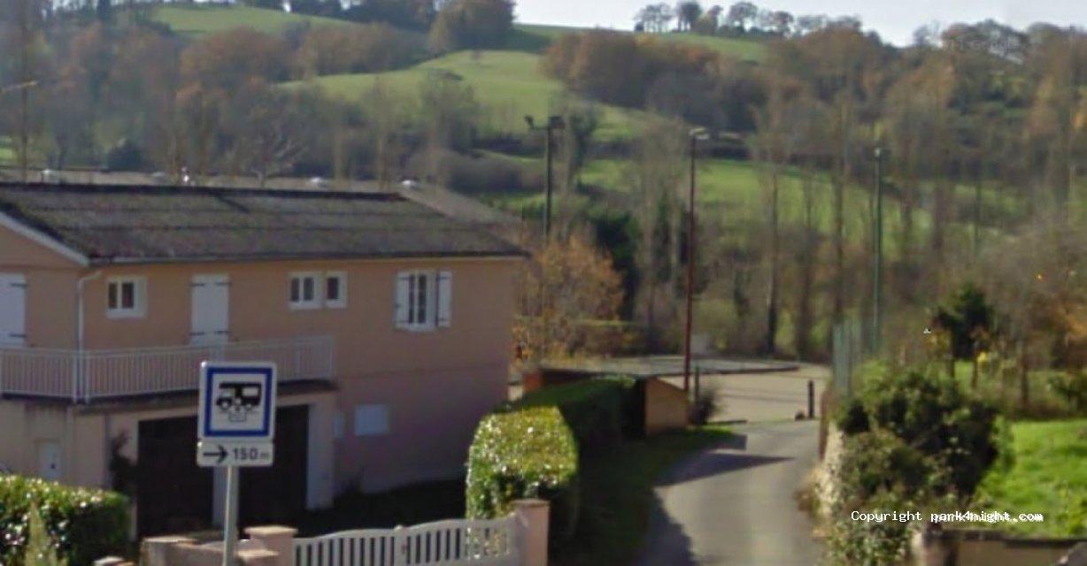 Aire de camping-car ARVIEU - Foto 5