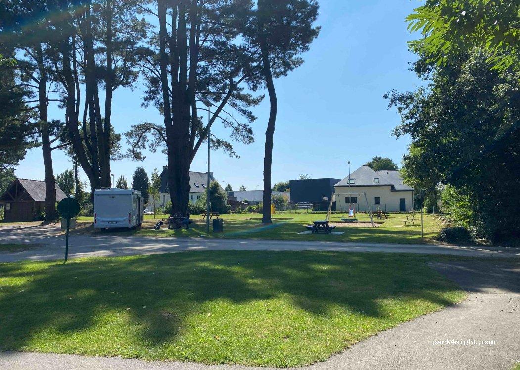 Aire camping-car Elven - Foto 7