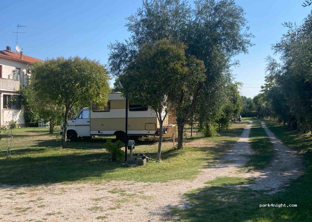 Area Sosta Camper Romeo - Roseto degli Abruzzi - Foto 2