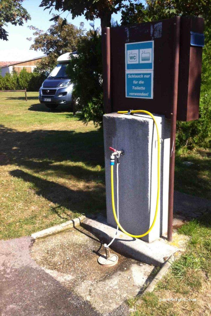 Area Sosta Camper - Deutsch Jahrndorf - Foto 3