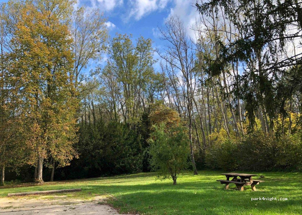 Aire camping-car d'Eyzin - Foto 4