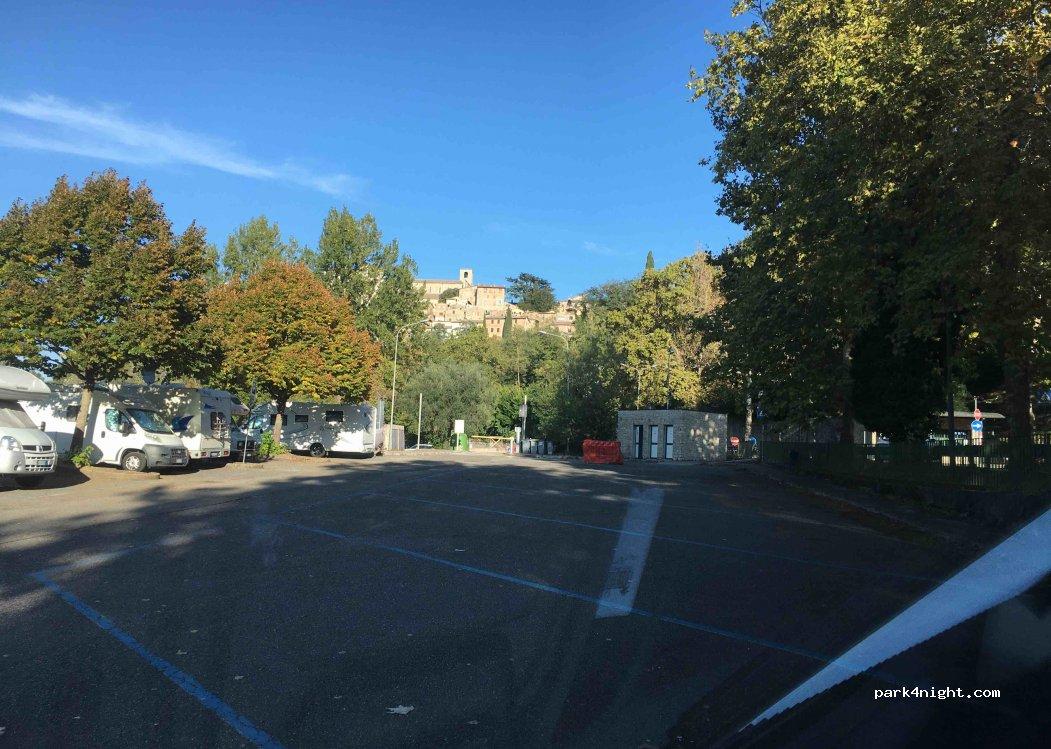 Area Sosta Camper - Todi - Foto 4