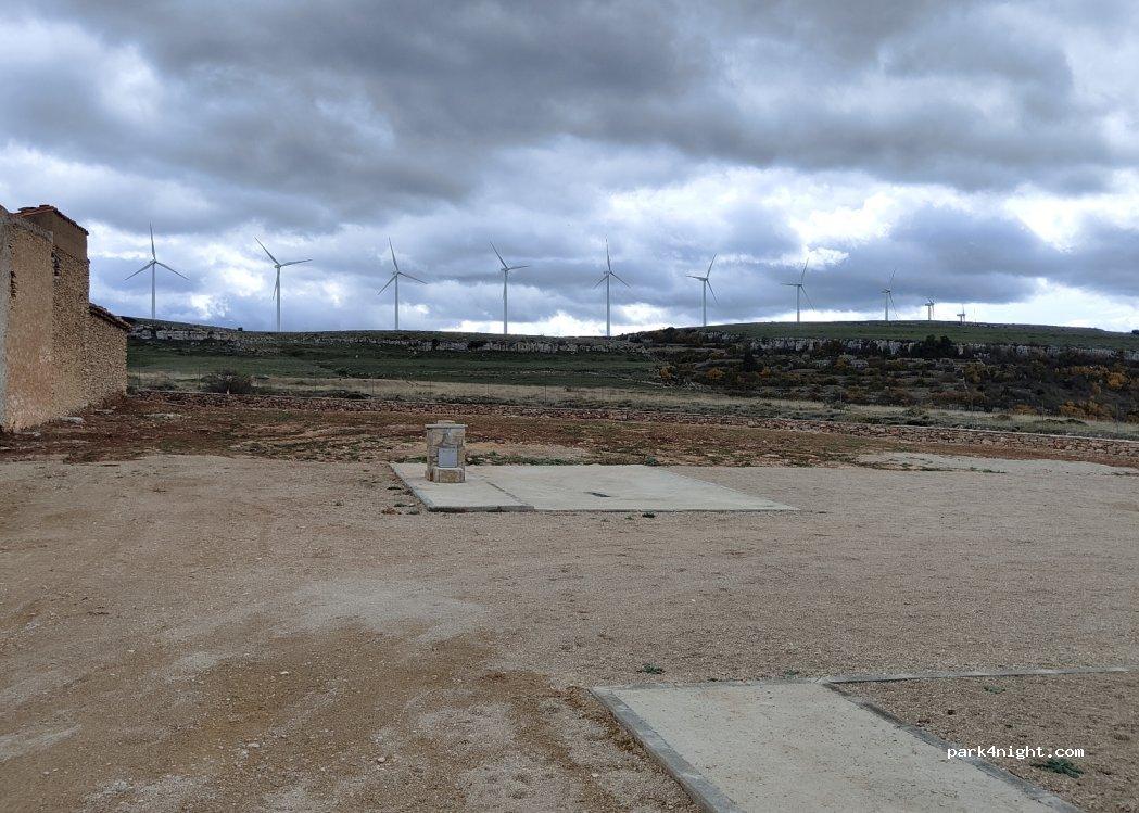 ÁREA DE AUTOCARAVANAS de Castellfort - Foto 3