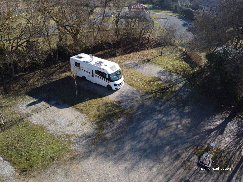 Aire de stationnement de camping-car