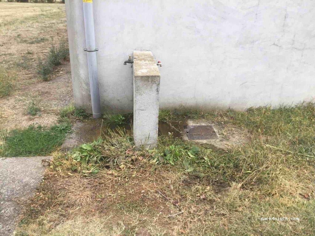 Aire de camping-car AINAY LE VIEIL - Foto 4