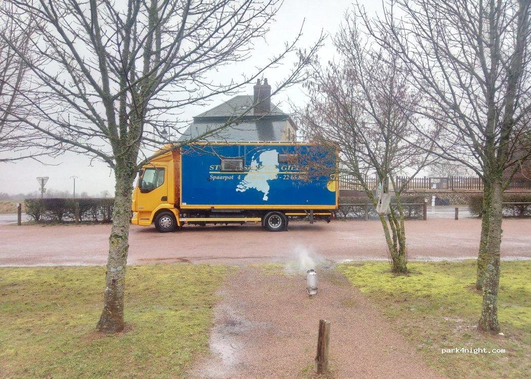 Humbligny Motorhome Aire - Foto 3