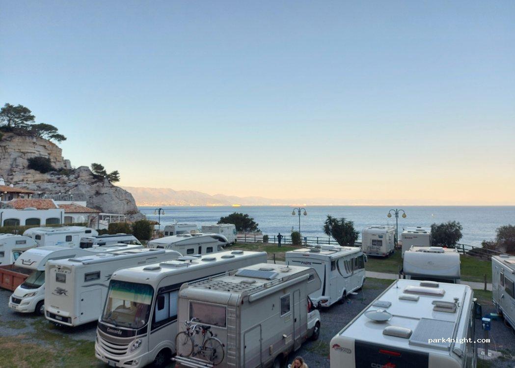 Area sosta camper Kava