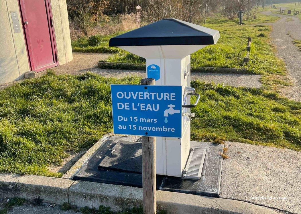 aire de services et stationnement camping cars 89100 Gron - Foto 2