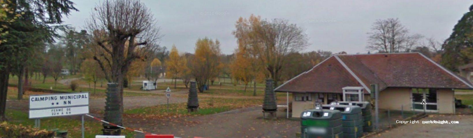 Aire d'accueil et de services - Camping municipal de Bourbon - Foto 2