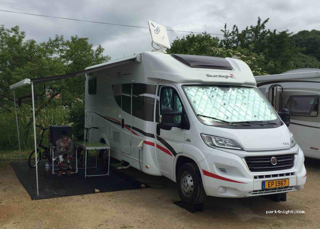 Aire de camping-car et port de plaisance de Dun-sur-Meuse - Foto 5