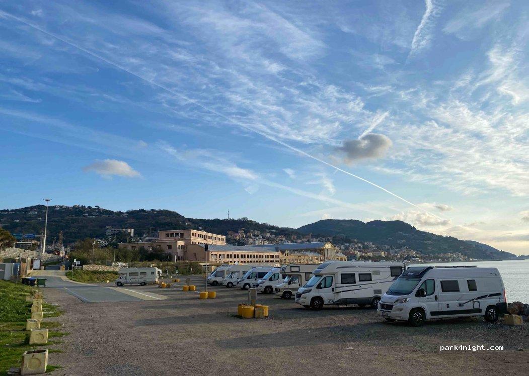 Area sosta camper caprazoppa - Foto 3