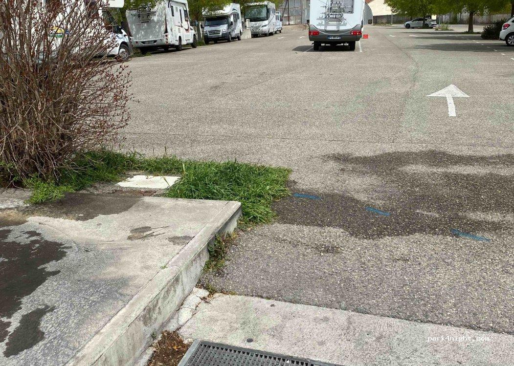 Aire de camping car BOURG-SAINT-ANDEOL - Foto 2