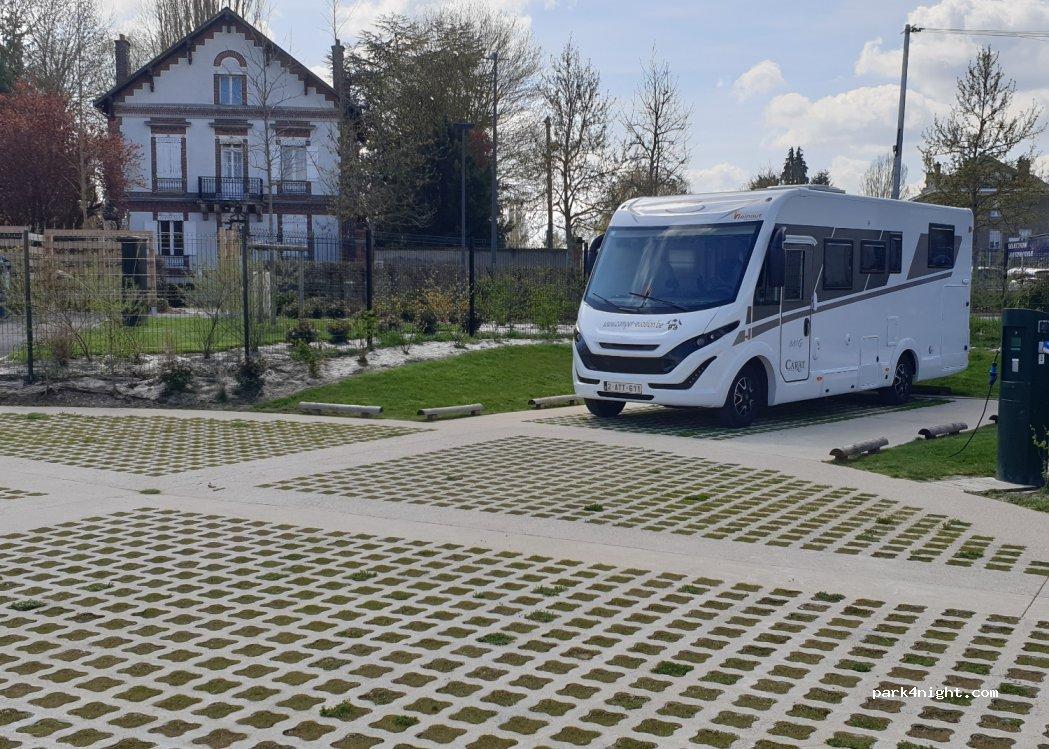 Aire de camping cars Épernay