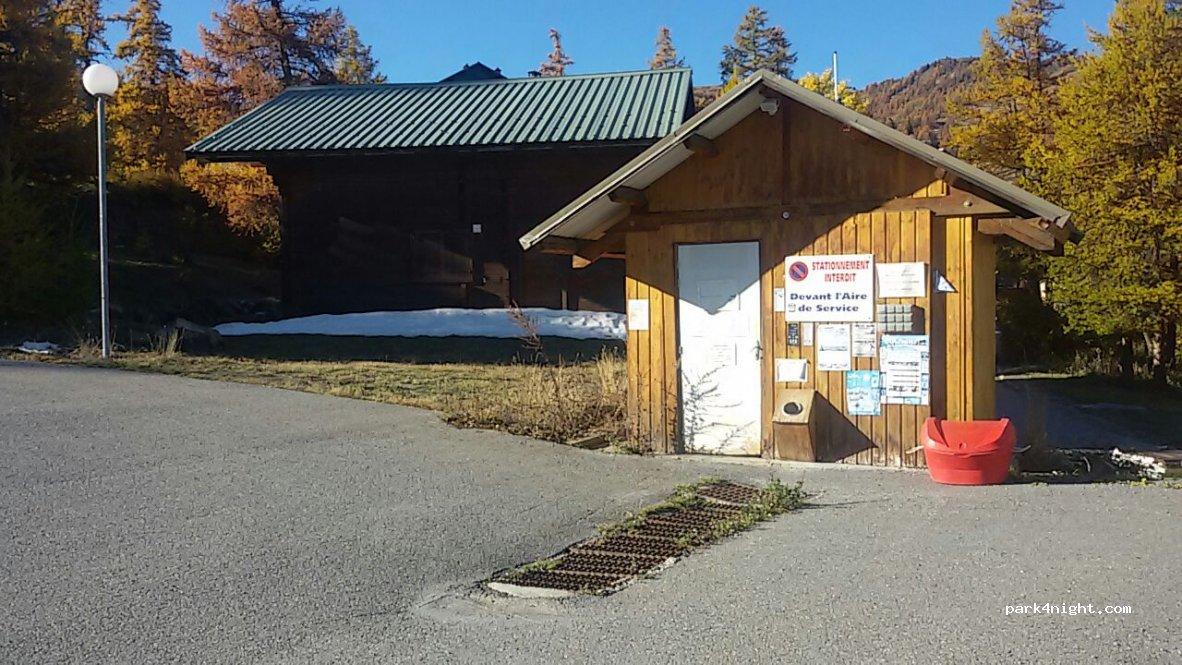 aire de camping car Risoul - Foto 5