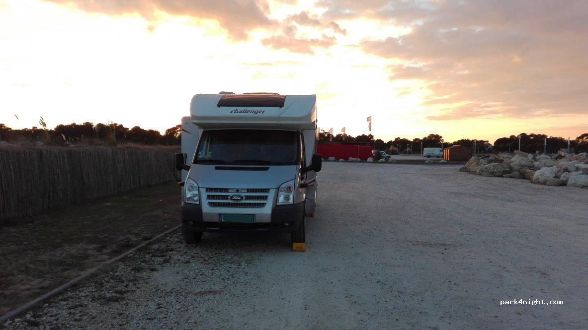 Aire de Camping Car Port Médoc - Foto 3