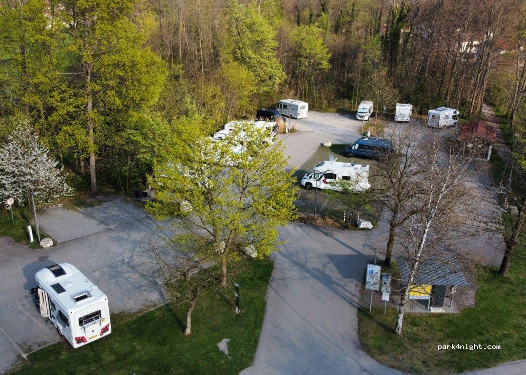Motorhome Parking Lot near the Spa - Foto 6