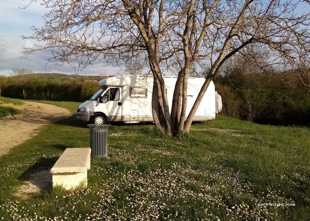 Aire De Stationnement Pour Camping-Car 71510 Saint-Léger-sur-Dheune - Foto 2