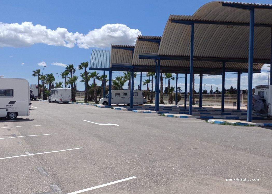 Área de Descanso para Autocaravanas Los Alcázares - Foto 4