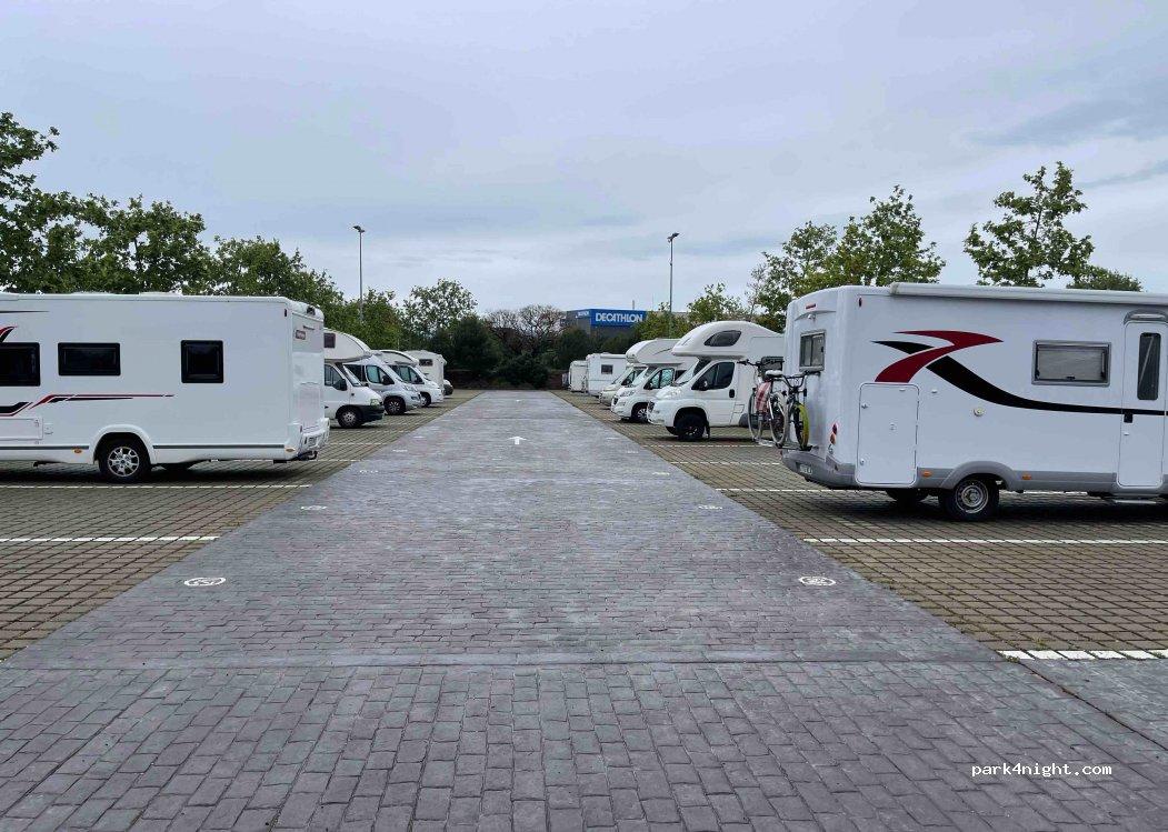 PortAventura Parking Caravaning - Foto 3