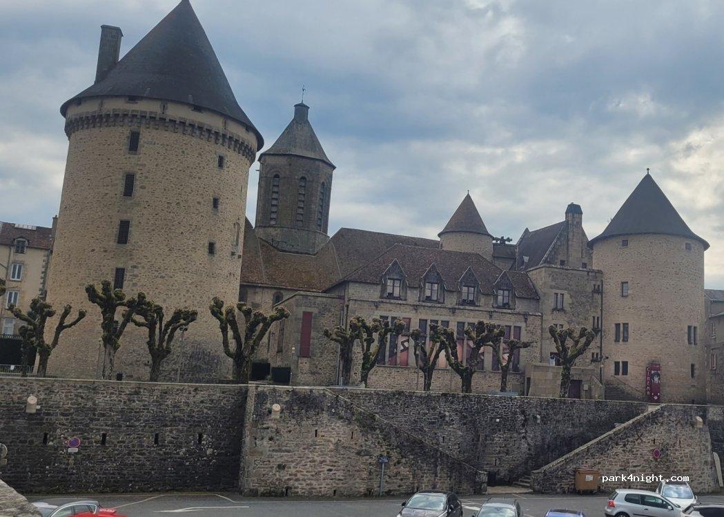 Aire de camping-car Bourganeuf - Foto 4