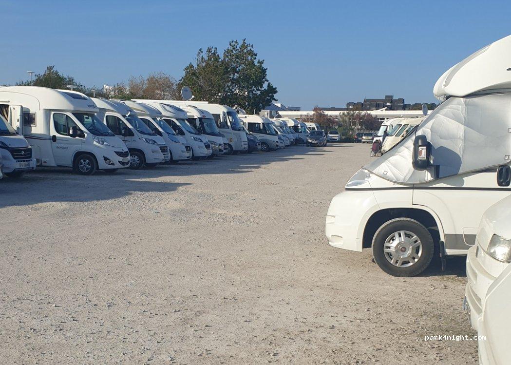 Aire de stationnement pour camping-car du Phare de Berckr - Foto 2