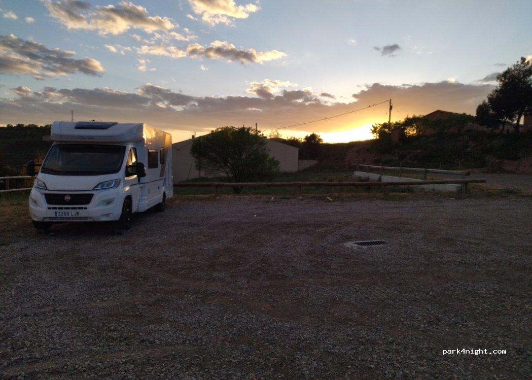 Área Autocaravanas - Calaf - Barcelona - Foto 7