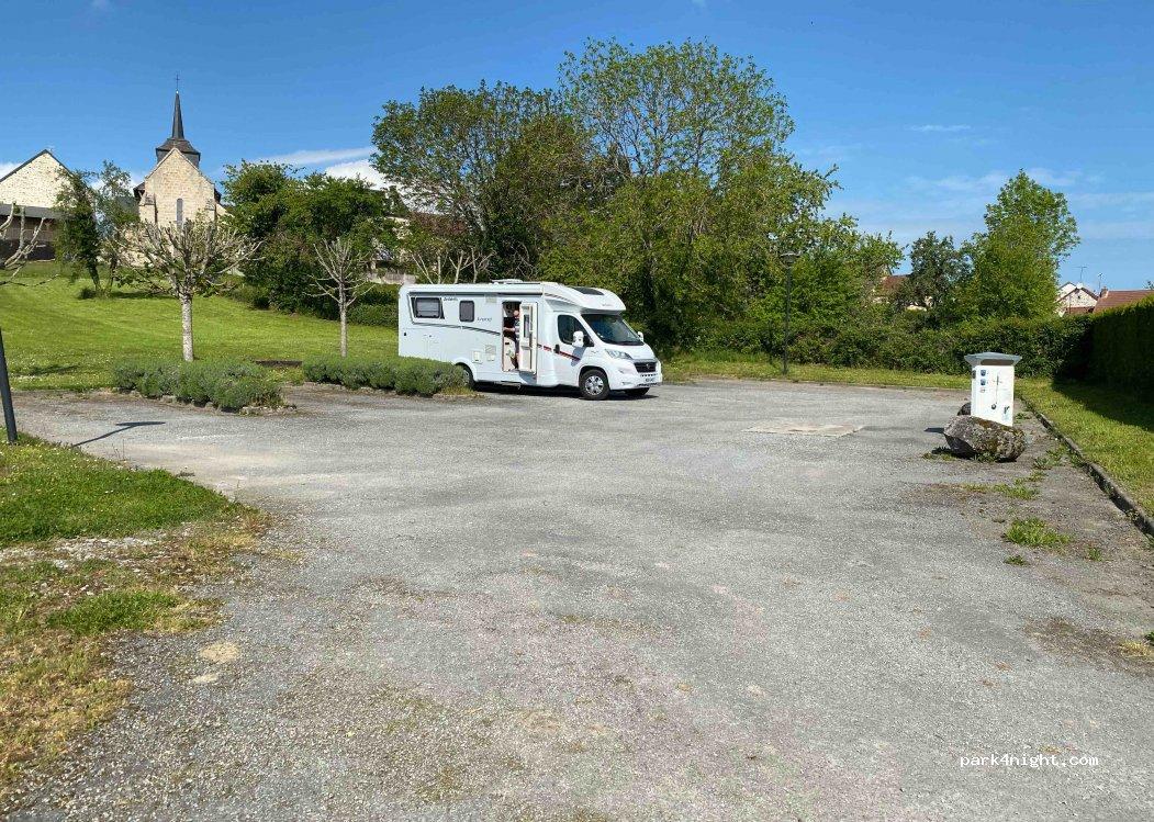 Cressat Aire camping-car - Foto 3