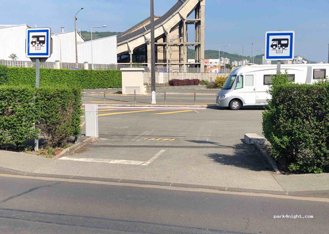 Aire camping-car Clermont-Ferrand Les Pistes - Foto 6