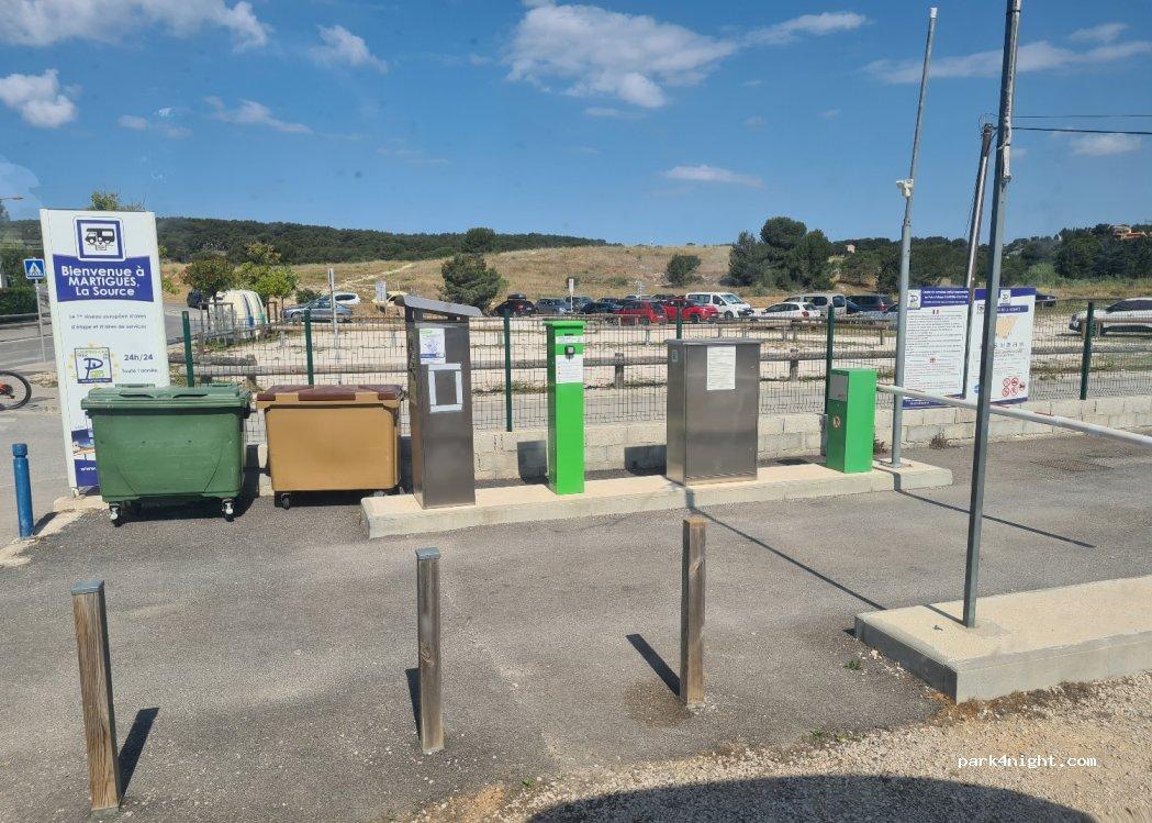 Aire de camping-Car de Carro