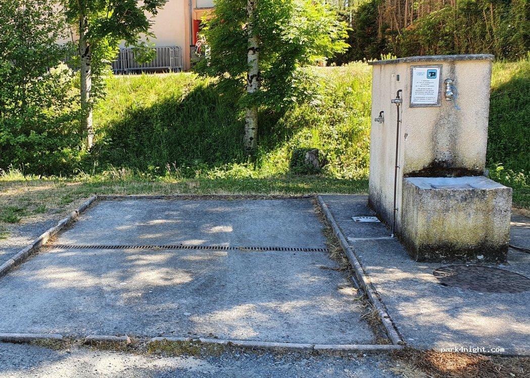 Aire de camping-car ARVIEU - Foto 4