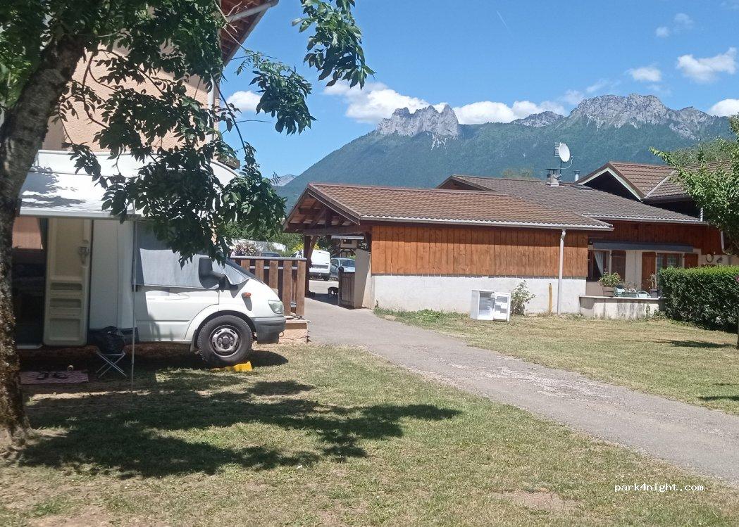 L' Hirondelle -Aire de camping-car - Foto 3