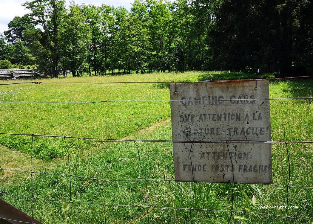 Aire camping-car Bellac - Foto 5