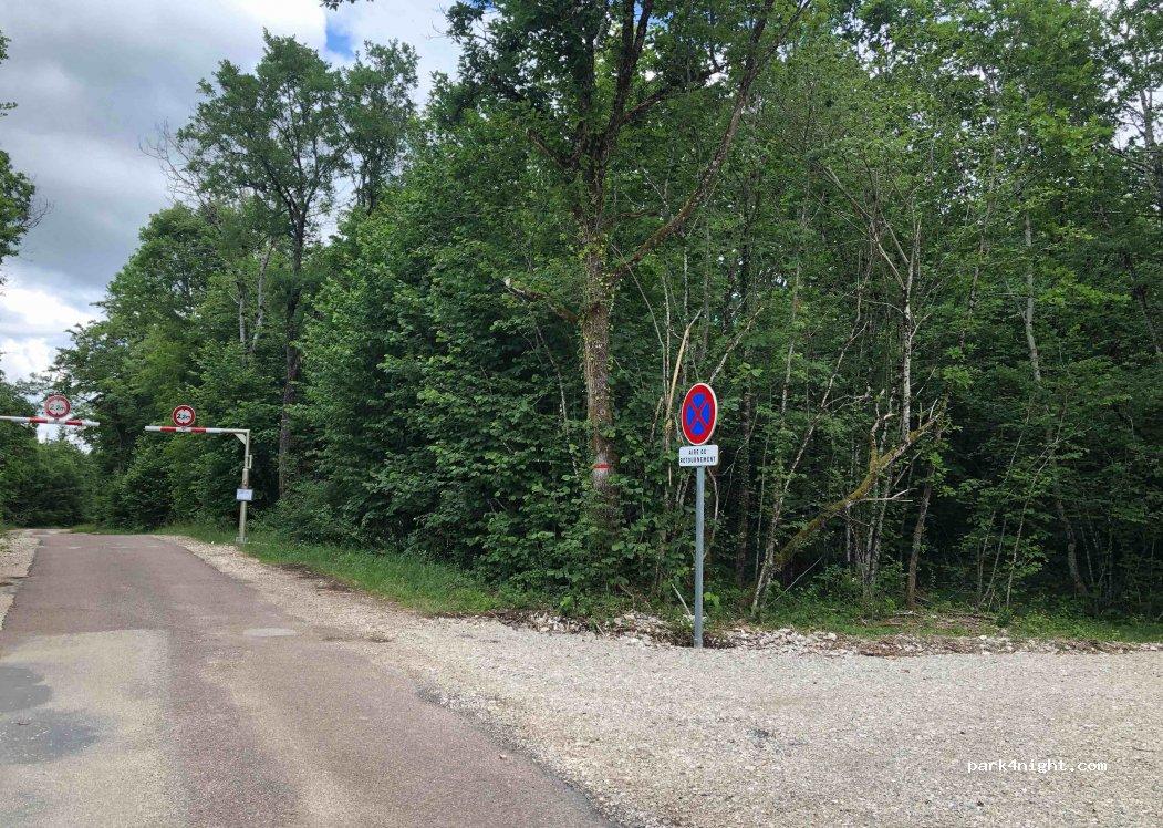 Parking Camping-car - Cascade du Hérisson - Foto 4