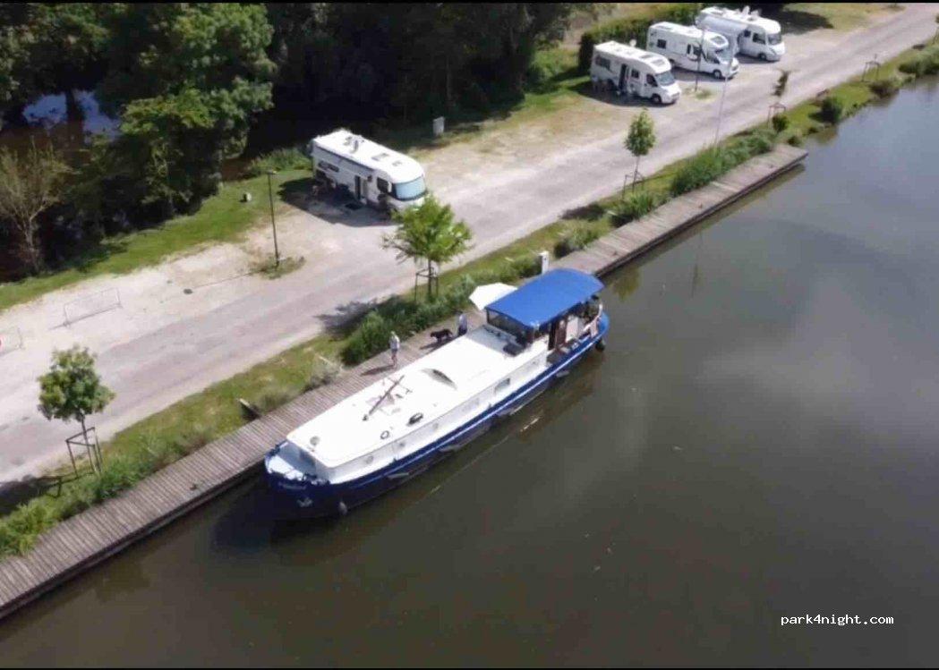 Aire de campingcars Gurgy