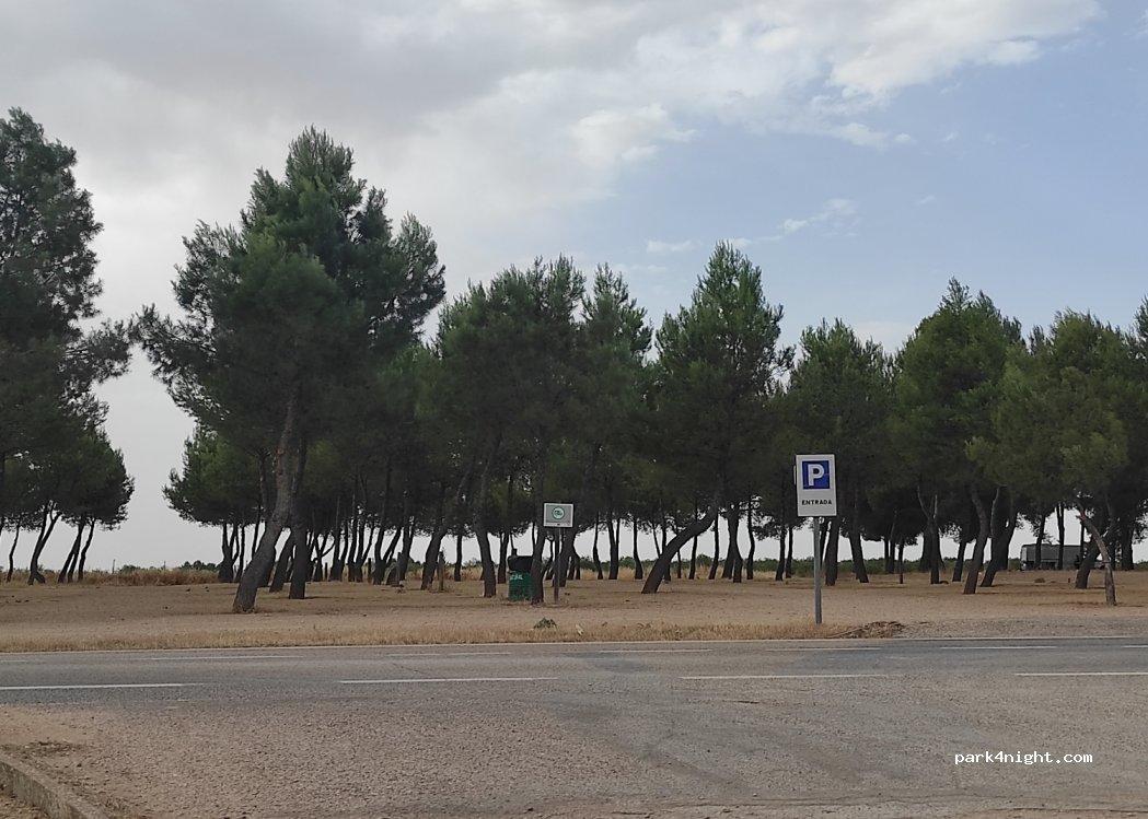 Parking Autocaravanas "Castillo Peñarroya" - Foto 3