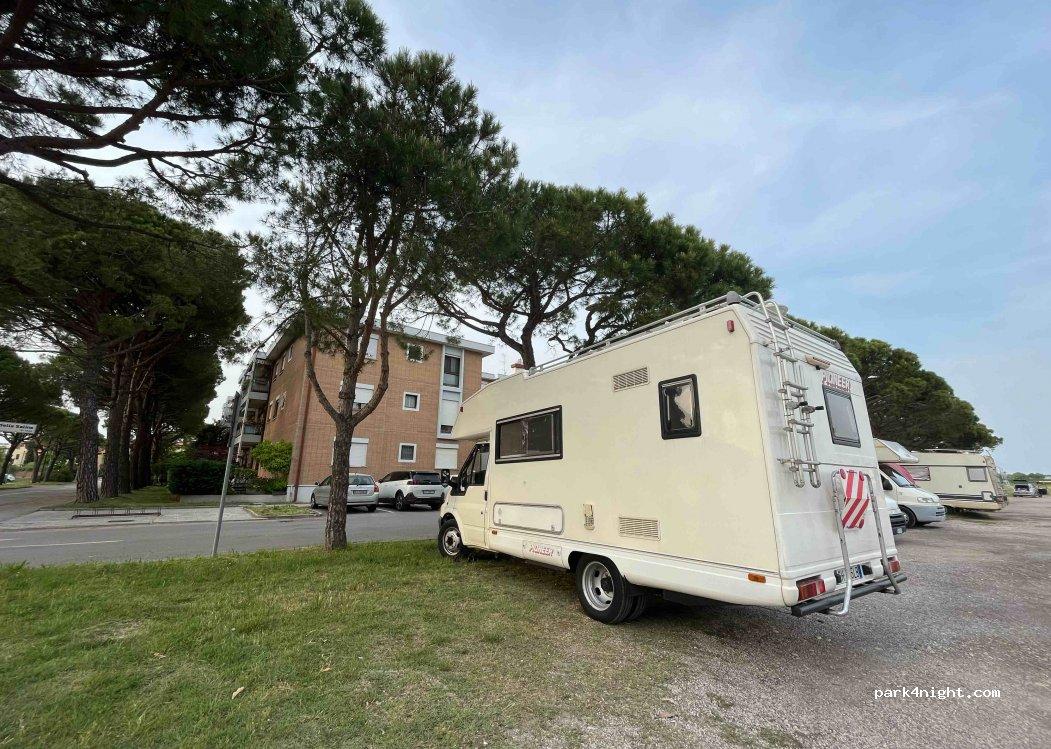 Area Sosta Camper 30013 Cavallino-Treporti VE - Foto 5